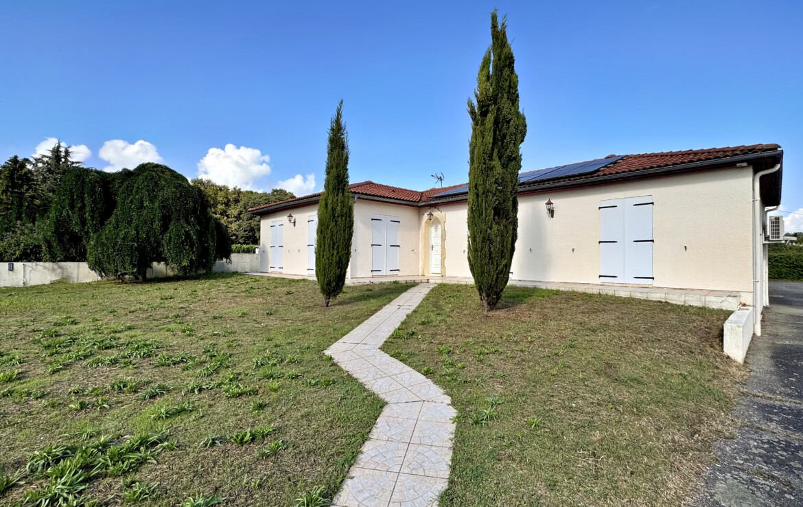 Maison à ST MAGNE DE CASTILLON