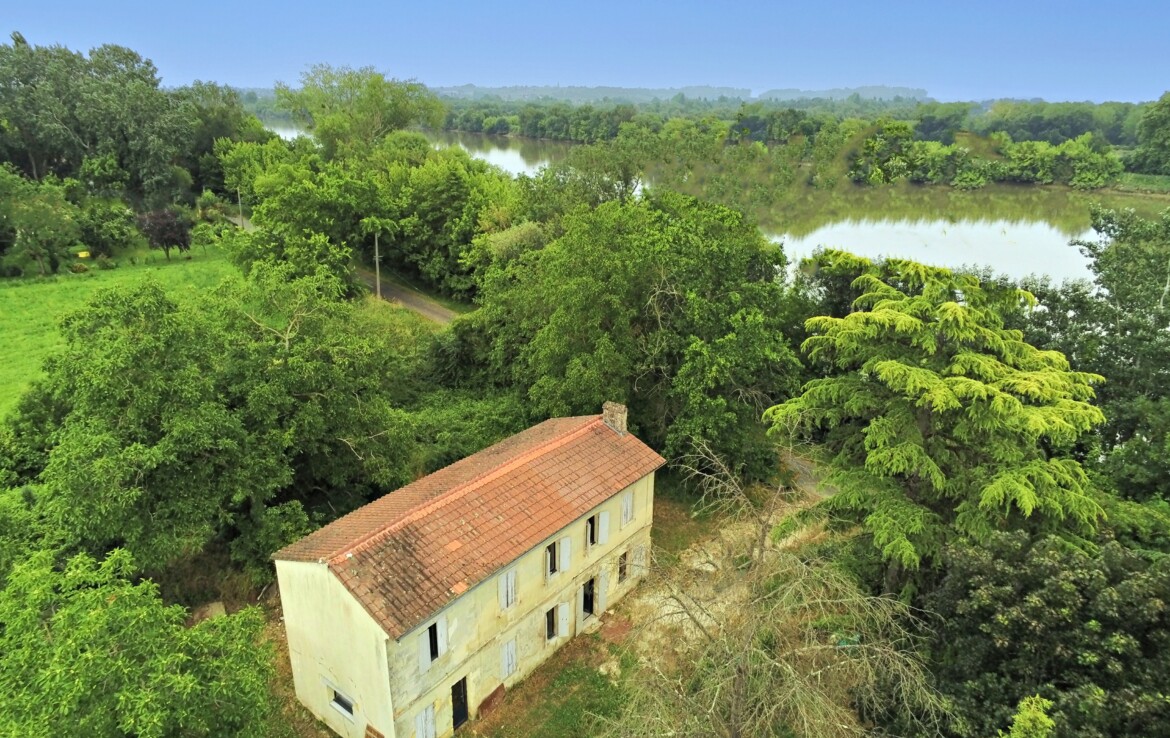 Maison en pierre à rénover