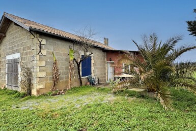 Maison d'habitation et son étang