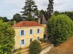 Ensemble immobilier à Saint-Genès-de-Castillon